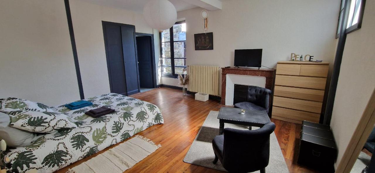 Chambre Dans Maison De Ville - 2 Personnes Oloron-Sainte-Marie Extérieur photo
