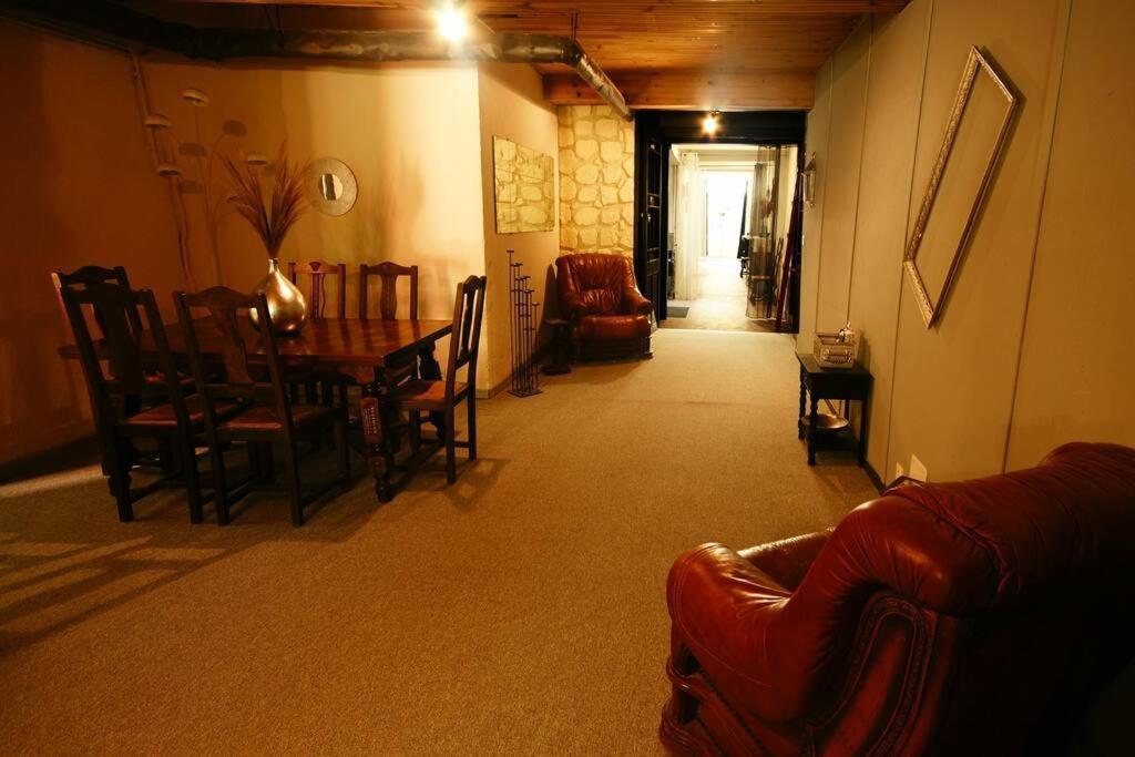Chambre Dans Maison De Ville - 2 Personnes Oloron-Sainte-Marie Extérieur photo